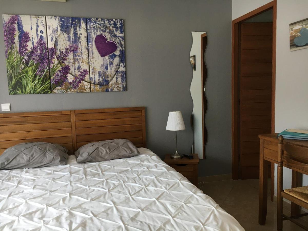 Les Lavandes Bed and Breakfast Alleins Εξωτερικό φωτογραφία