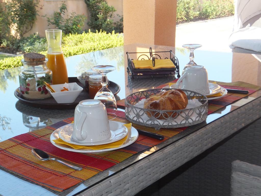 Les Lavandes Bed and Breakfast Alleins Εξωτερικό φωτογραφία